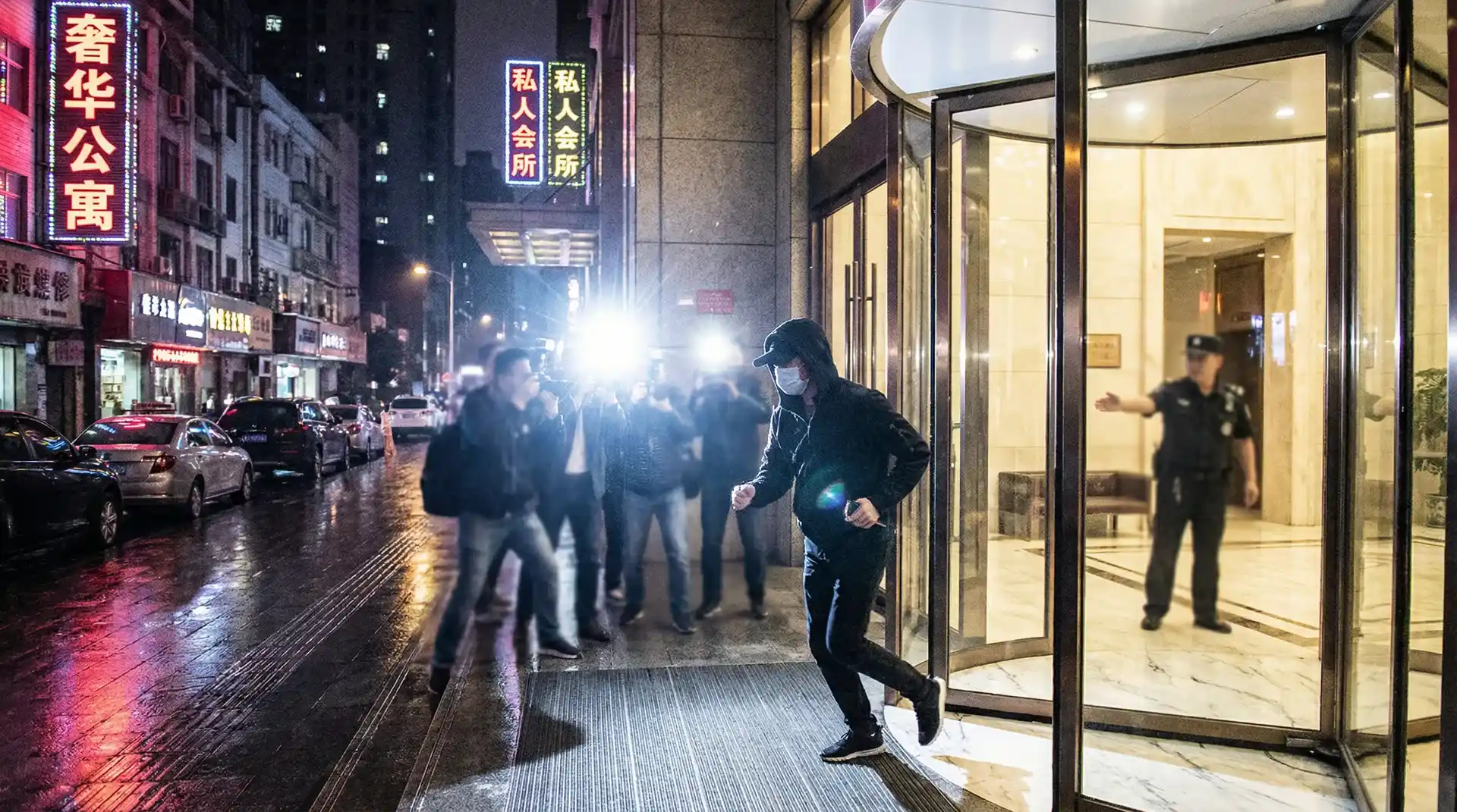 小马拉大车 - 小马拉大车免费视频库 | 免费高清在线播放 | 热门内容一网打尽 - 明星被记者围堵闪光灯下